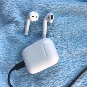 Apple air pods